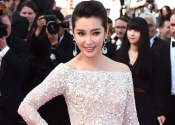 Li Bingbing’s Life in Photos: Career Highlights & Personal Moments
