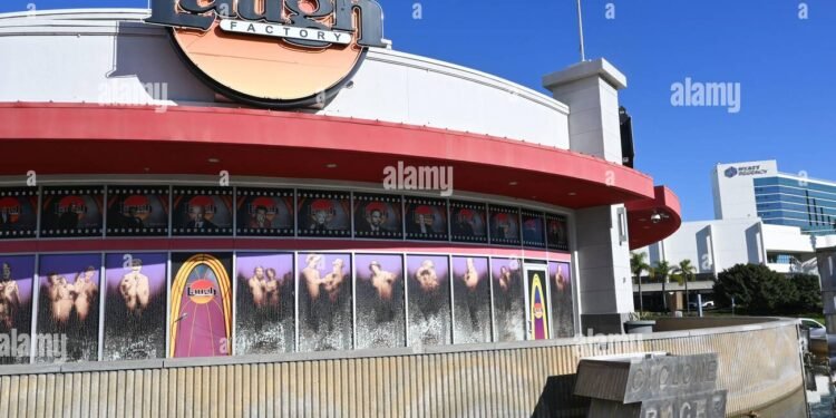A Night of Laughter at Laugh Factory Chicago: What to Expect
